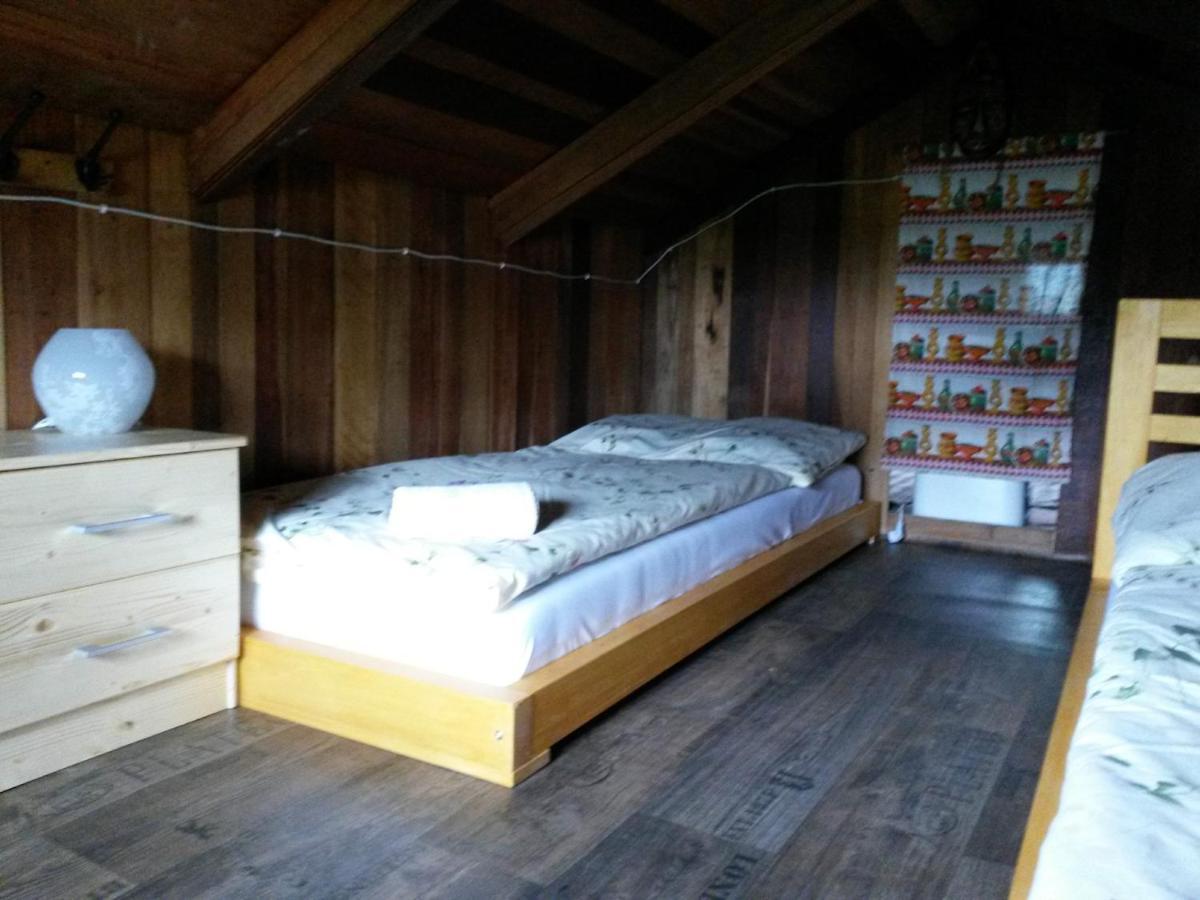 chata u rybníka Broumar Opočno Exterior foto